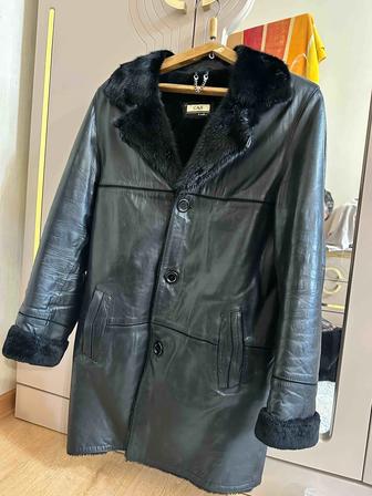 Продаю натуральную кожаную куртку