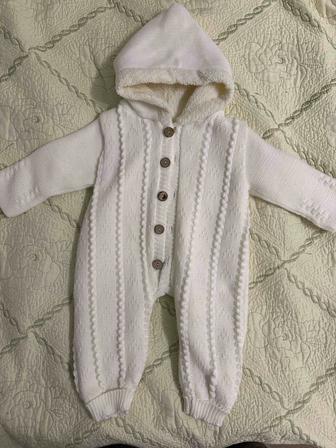 Продам комбинезон для новорожденных