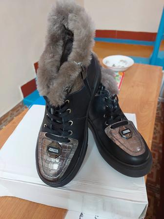 Хочу продать сапоги турецкий