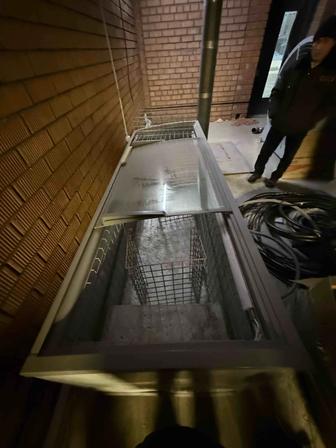 Морозильник для продуктового магазина