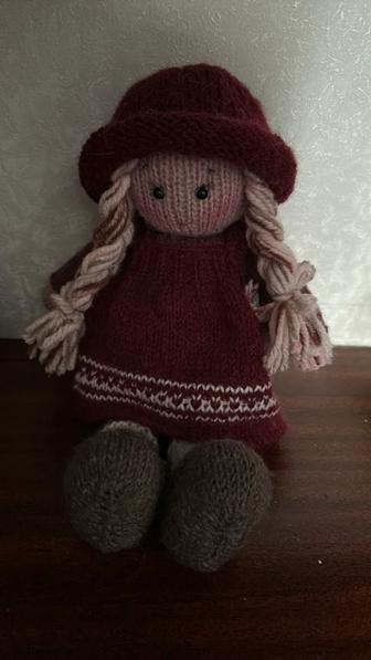 Кукла вязаная