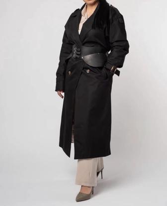 Женский черный тренчкот / плащ миди с поясом, классика