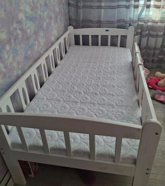 Срочно продам детскую кроватку