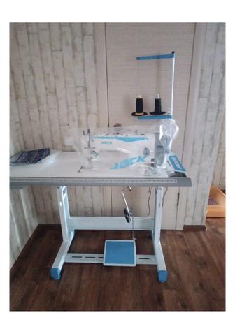 Швейная машина