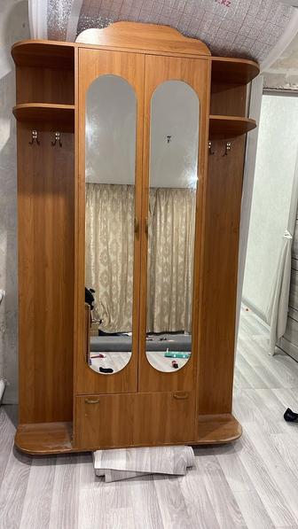 Продам шкаф для прихожей
