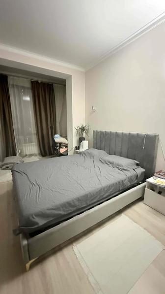 Двуспальная кровать 170x210