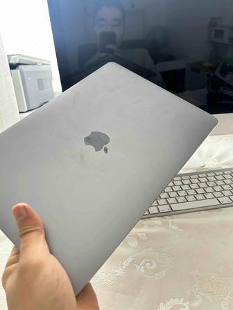 Продам MacBook Pro model a2159 Intel core i5