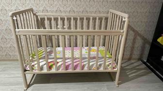 Продам детскую кроватку