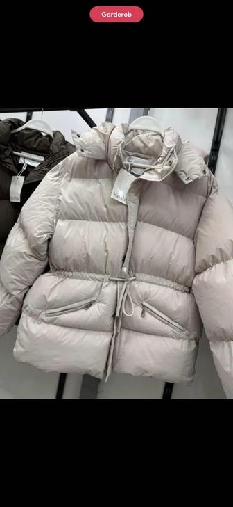 Новая зимняя куртка 46