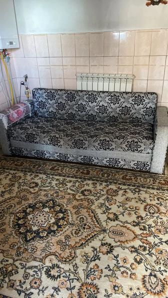 Диван