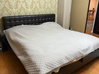 Двухспальную кровать