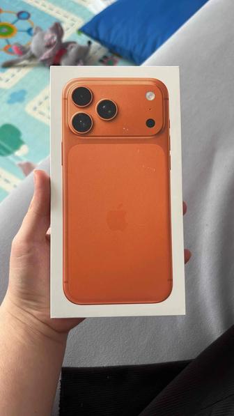 iPhone 17 pro max оранжевый