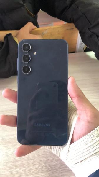 Продается Samsung A35