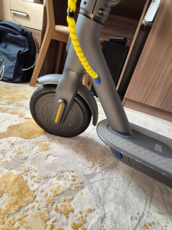 Продам электросамокат xiaomi 3