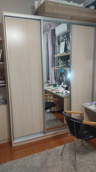 Продам спальный гарнитур