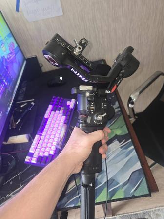 Продам стабилизатор dji rs4