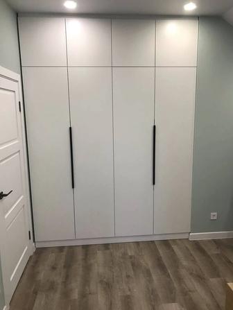 Продается кровати, шкафы, кухонный гарнитур, спальный гарнитур, матрасы, е
