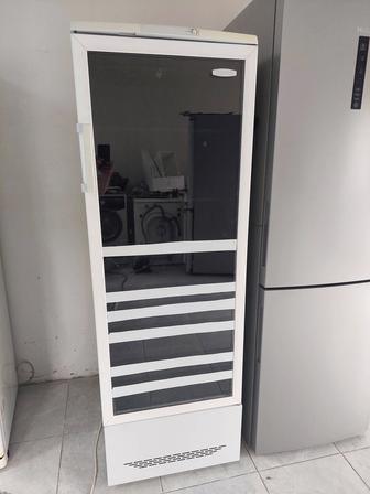 Продам витринный холодильник Бирюса высота 1.70