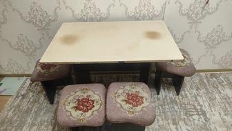 Стол кухонный с табуретками