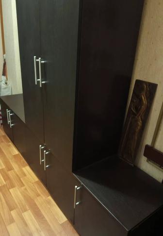 Шкаф стеллаж высота 2.16 длина 2.10 ширина 0.40 ( полки).необходимая мебель