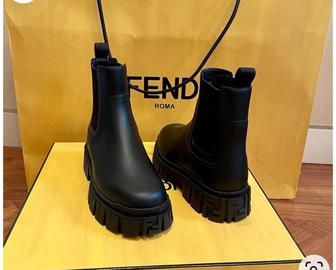 Продаю сапоги Fendi оригинал и платок от Fendi