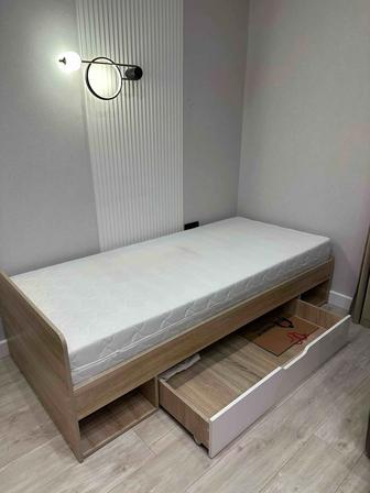 СРОЧНО! Продаю кровать в отличном состоянии