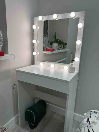 Туалетный столик