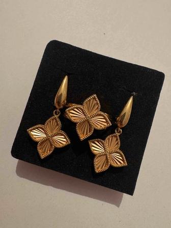 Продам золотой комплект