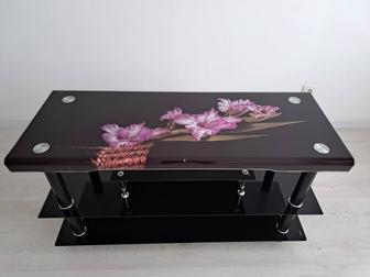 Продаётся подставка под телевизор.