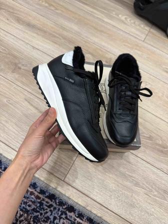 Зимние кроссовки из натуральной мягкой кожи, производство Россия