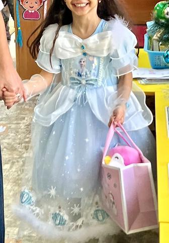 Продам платье Эльзы на размер 120