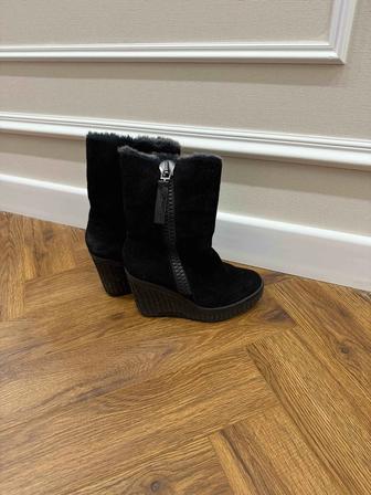 Зимние сапоги замшевые