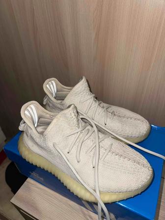 Продам кроссовку