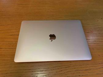 MacBook Air 13, 2020 , i3 , 384 цикл