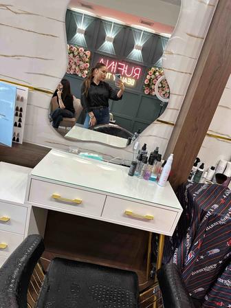 Сдам парикмахерское кресло