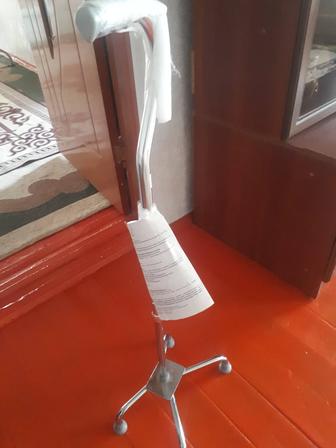 Трость на четырех ножках