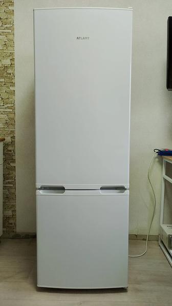 Холодильник ATLANT XM-4209-000 в отличном состоянии