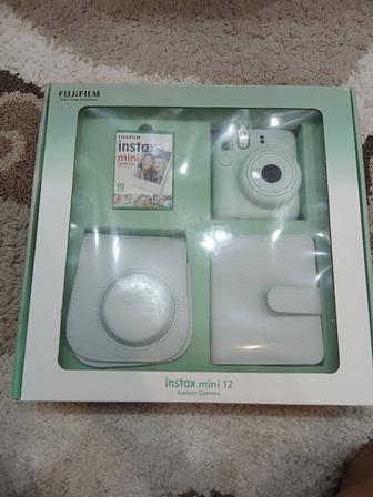 Fujifilm Instax mini 12