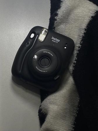 Продам фотоаппарат мини Инстакс