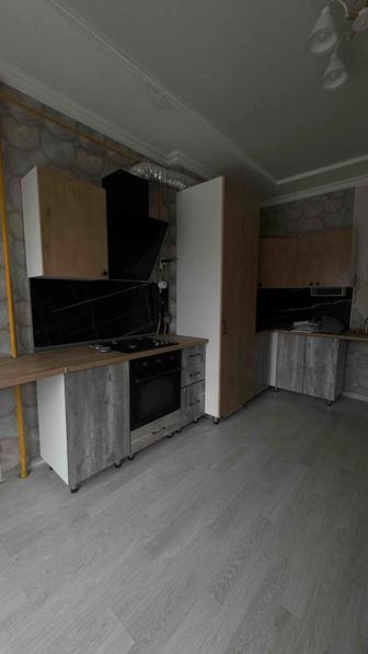 Продается кухонный гарнитур (самовывоз)