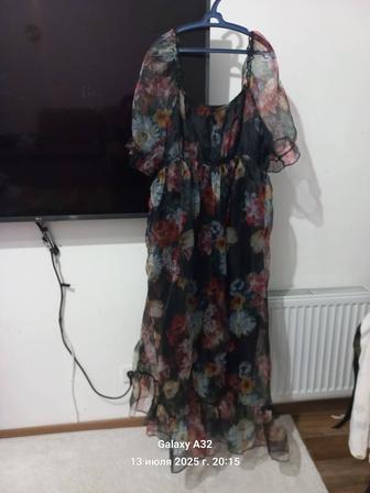 Срочно продам платье р-р 58