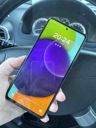 Продается телефон Samsung galaxy a52