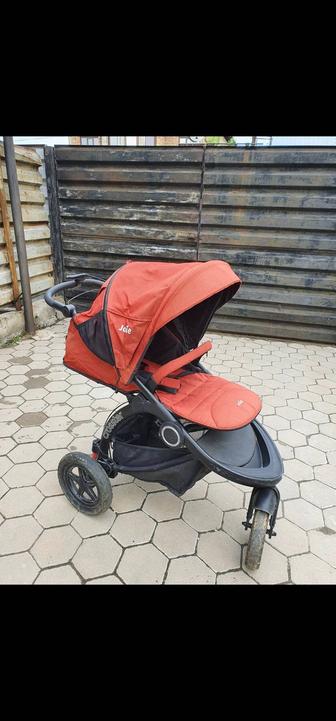 Продам коляску Joie crosster