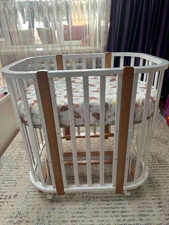 Продам детскую кроватку с маятником Nuvola lux