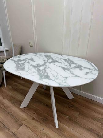 Продам красивые стол дешево