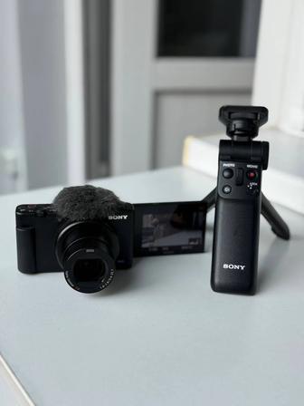 Камера для ведения видеоблога Sony ZV-1