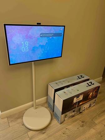 Smart Display 27 дюйм . Планшет на ножках