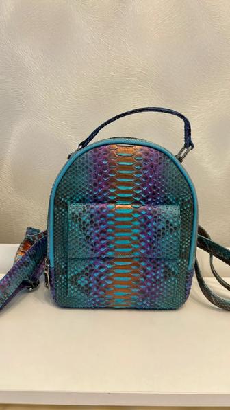 Рюкзак из питона