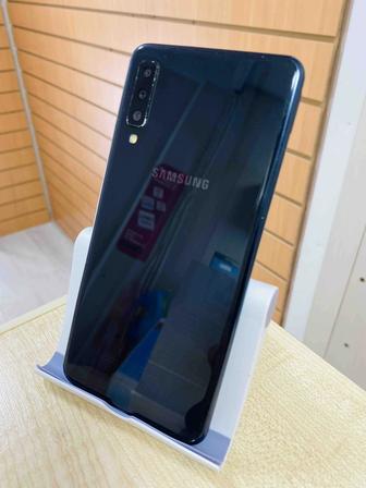 Продается Samsung A7 64gb