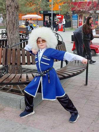 Продам костюм
